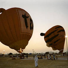 Qatar-2003-05
